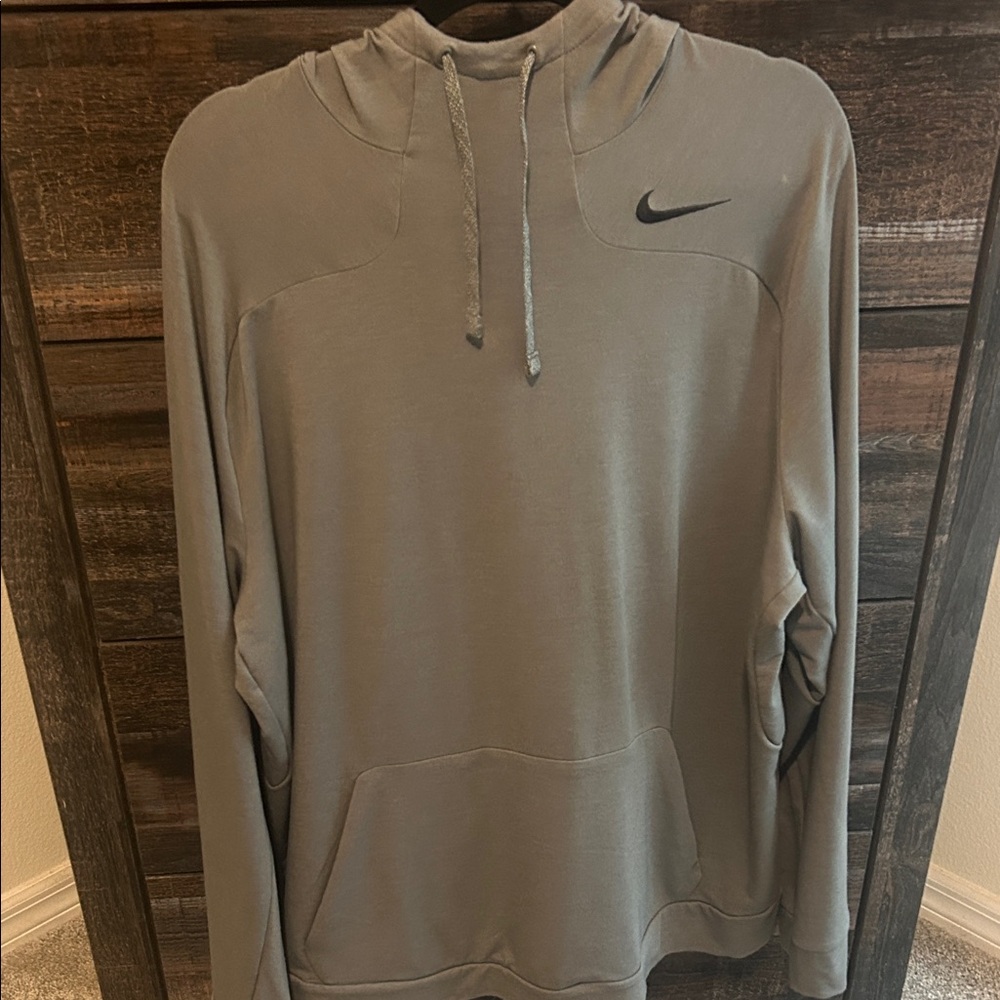 Nike Men's Gray dri fit Hoodie